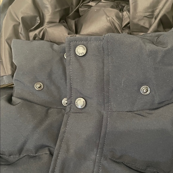 Canada Goose Men’s L Wyndham Parka new Navy Blue - Picture 6 of 8